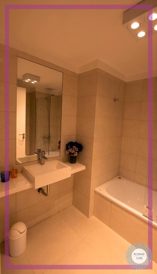 Medrano Kind Apartment Buenos Aires Bagian luar foto